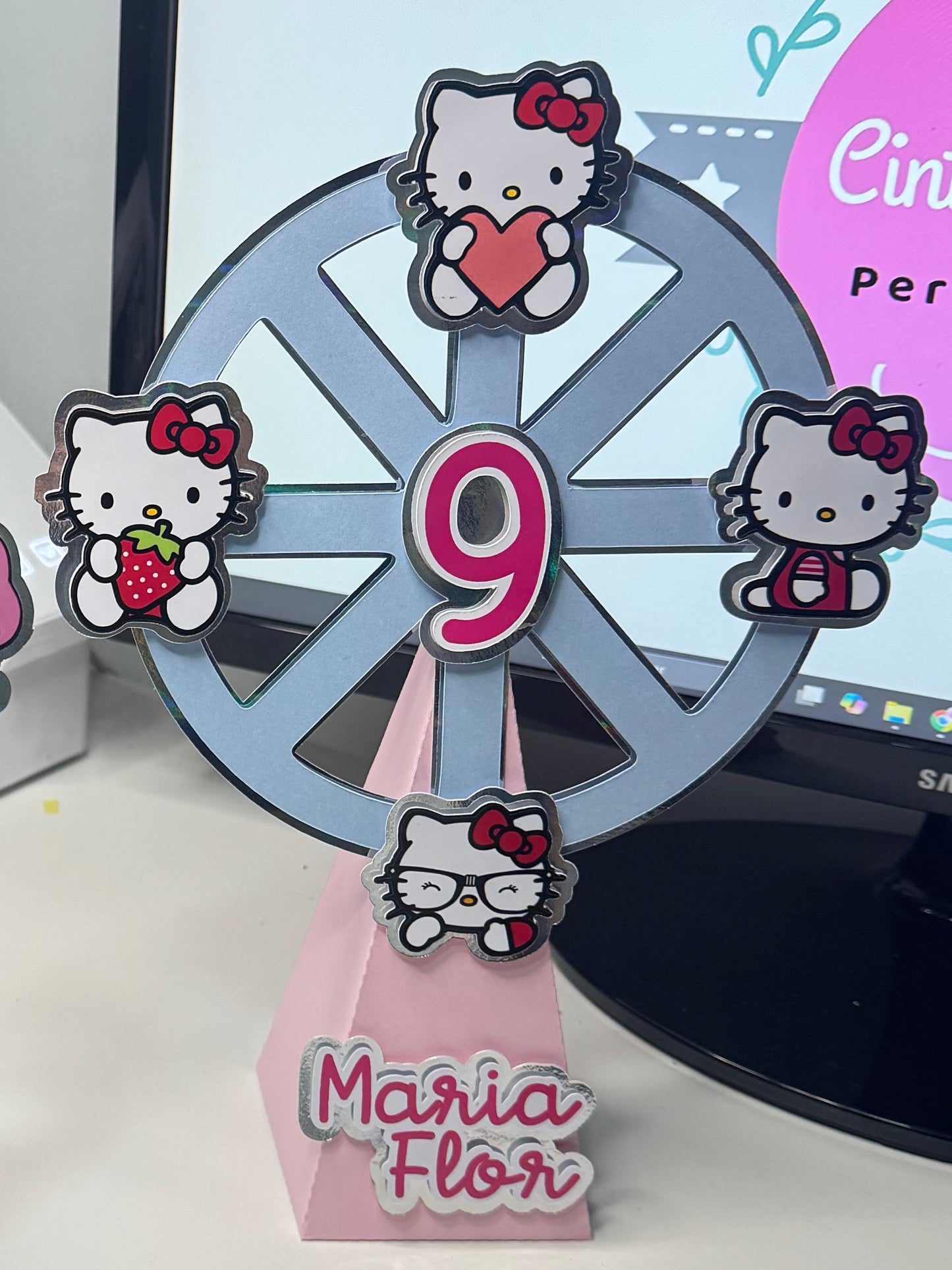 Roda Gigante Hello Kitty
